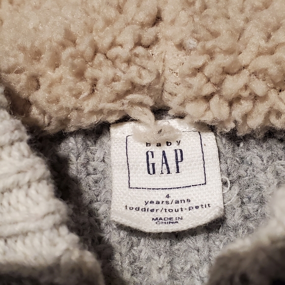 Baby Gap zip up cable knit sweater - Picture 3 of 5